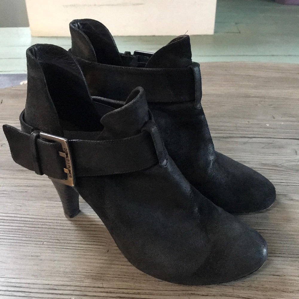 Donald Pliner black booties